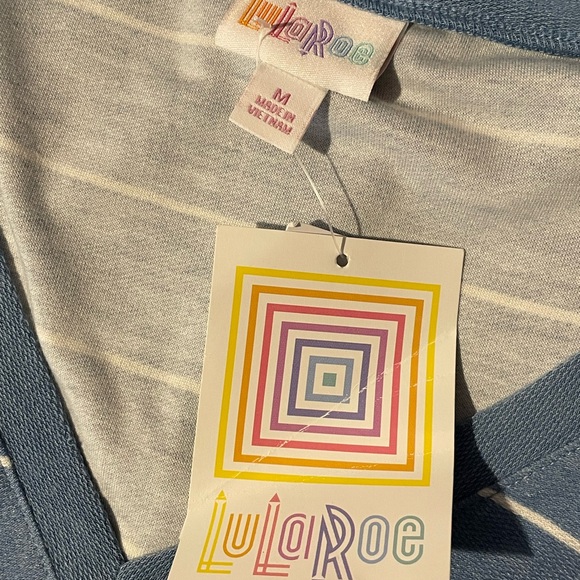NWT LuLaRoe Renee Top - Picture 5 of 7